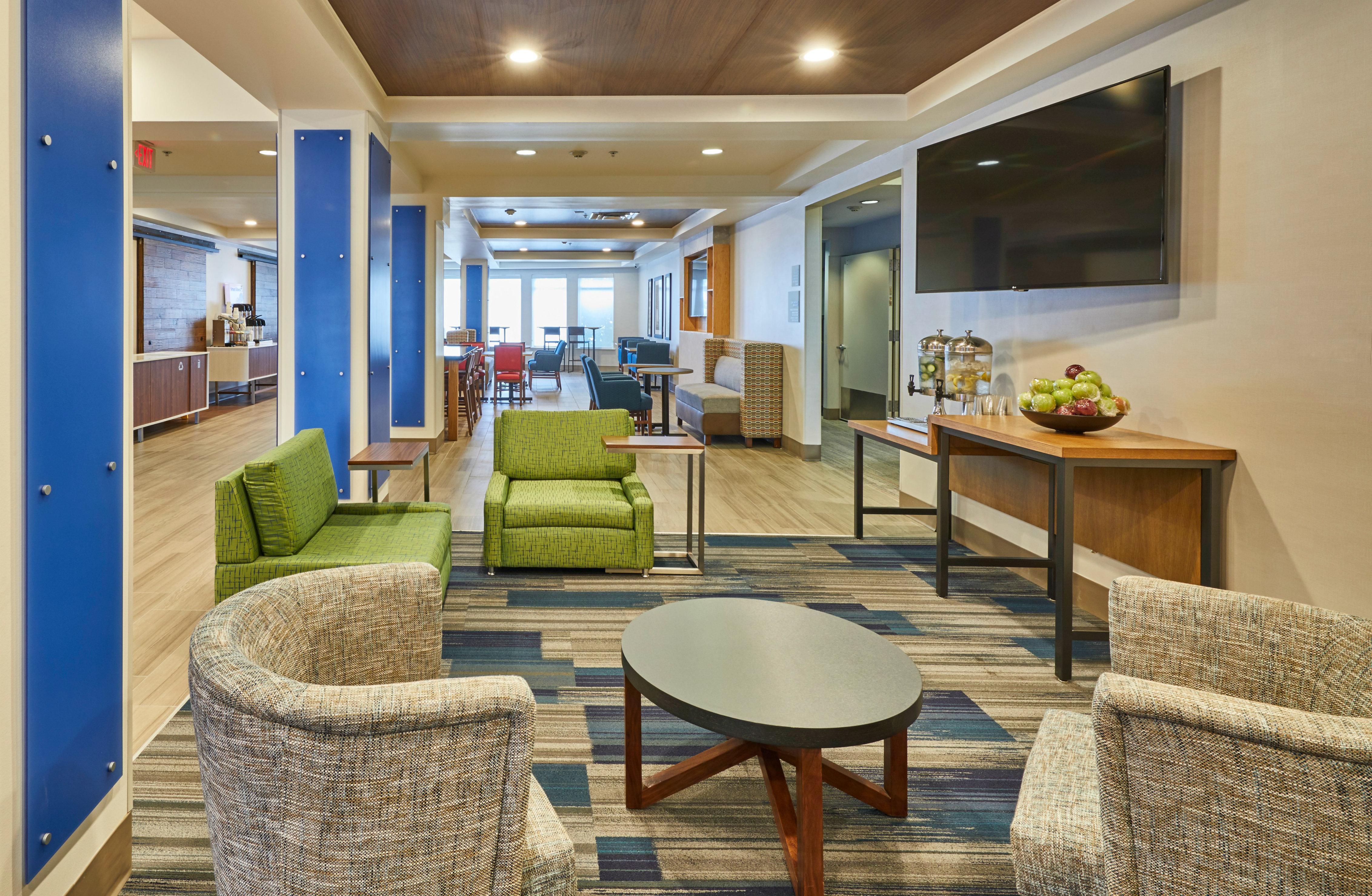 Holiday Inn Express Hotel & Suites Medford-Central Point By Ihg Exterior photo
