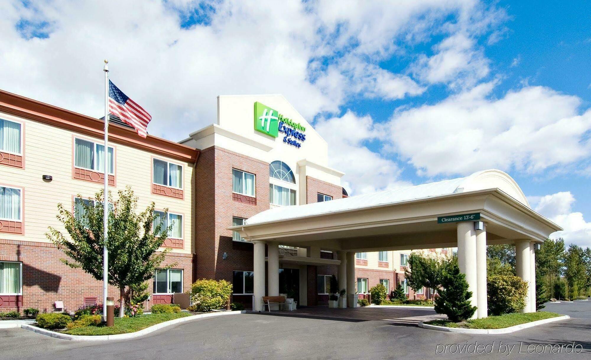 Holiday Inn Express Hotel & Suites Medford-Central Point By Ihg Exterior photo